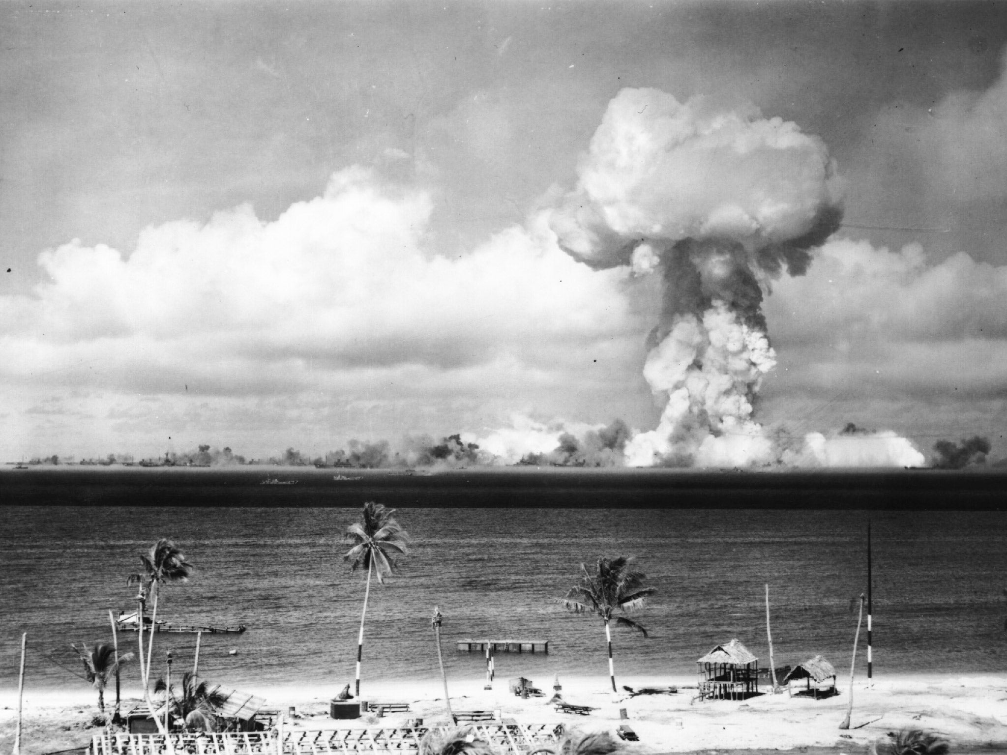 Abundantly barriere dilemma Bikini Atoll islanders forced into exile after nuclear tests now find new  homes under threat from climate change | The Independent | The Independent