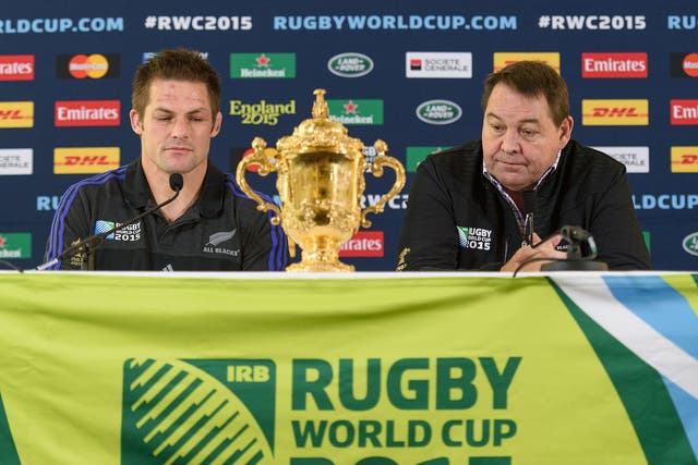 Steve Hansen and Richie McCaw with the Webb Ellis Cup