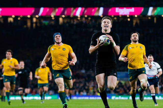 Beauden Barrett scores New Zealand’s third try