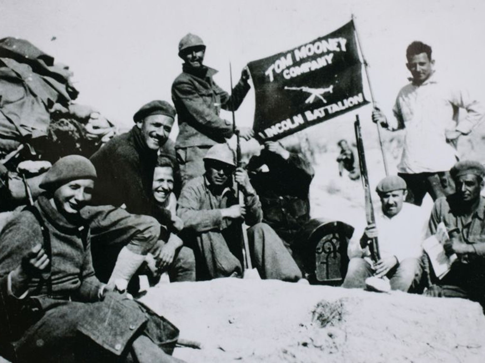 Members of the Tom Mooney machine gun company, part of the Lincoln Battalion, in Jarama in 1937