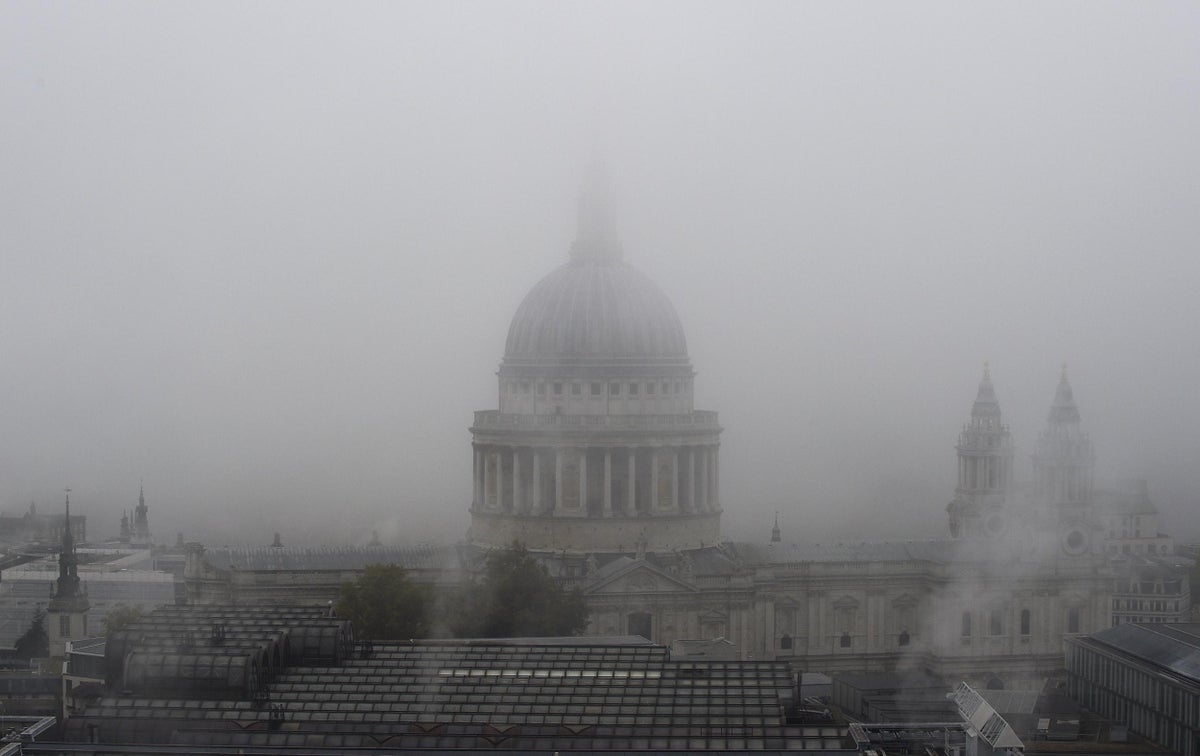 Uk Weather What Is Fog And Why Is The Uk So Foggy Right Now The Independent The Independent