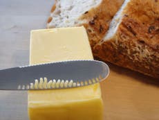 School apologises over 'bread and butter' policy for children