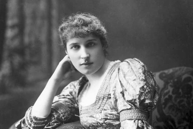 Model and actress Lillie Langtry lived the kind of double life Oscar himself would eventually adopt