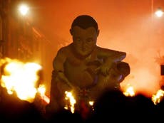 Thousands attend Lewes Bonfire to see David Cameron effigy 