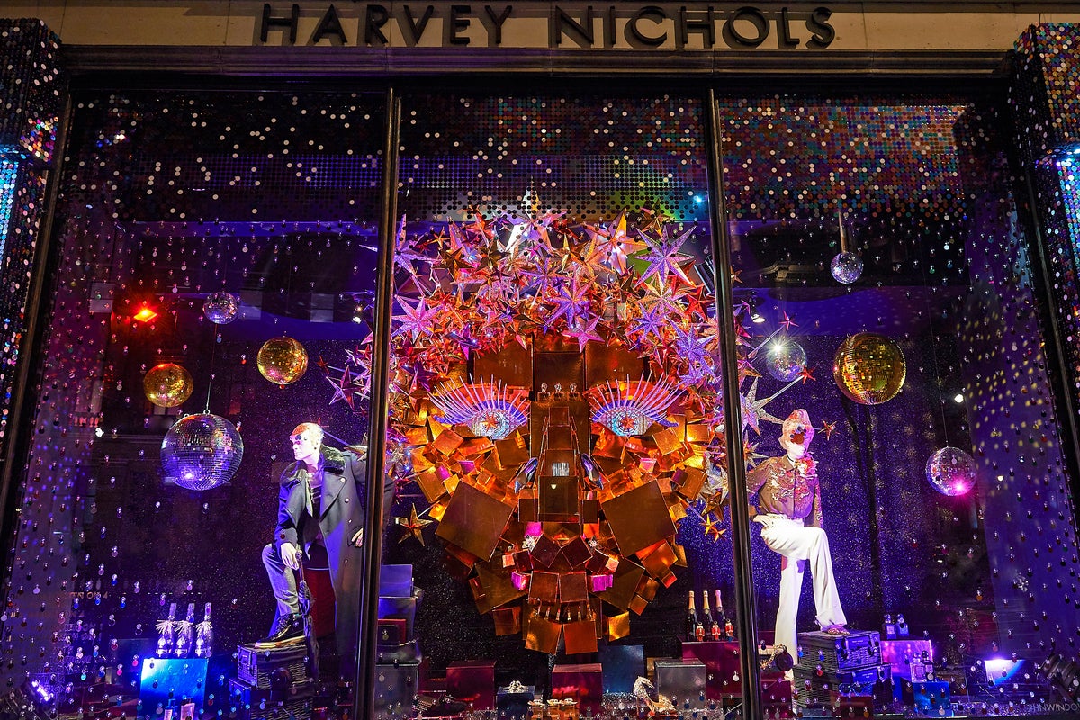 Harrods and Harvey Nichols unveil their Christmas 2015 window displays ...