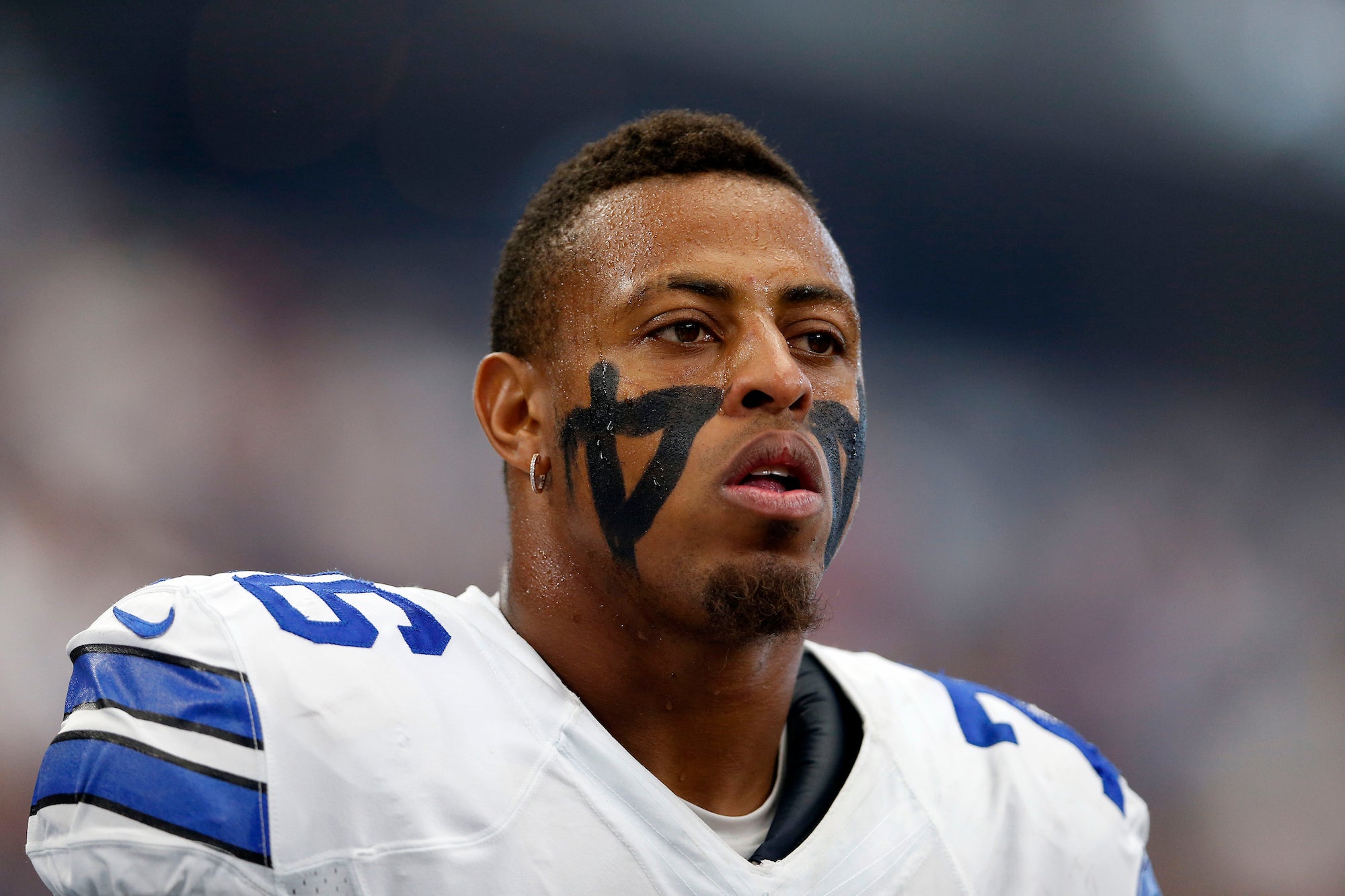 Greg Hardy on the sidelines in AT&T Stadium.