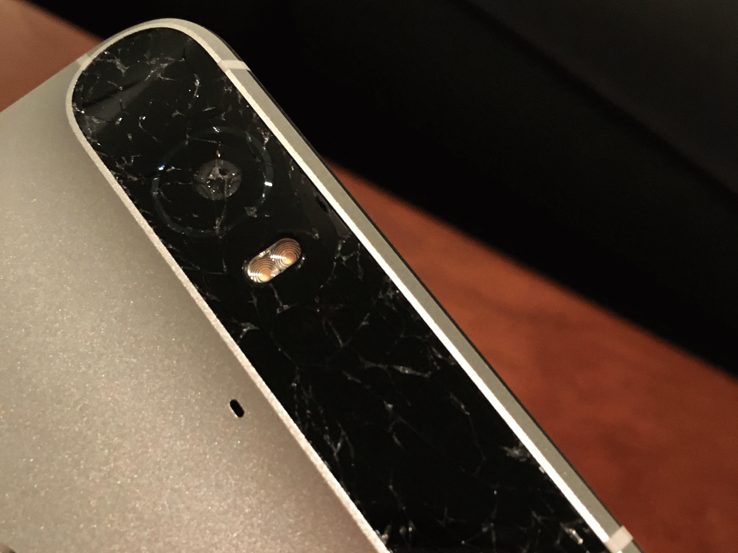 It's not clear how many users have been affected by the glass cracking