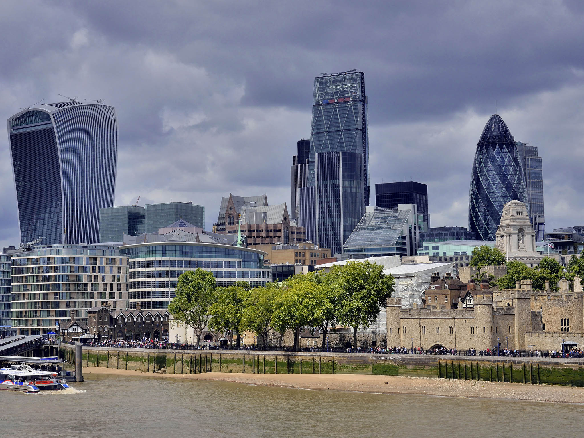 The UK's 200 foreign law firm rely on London's position as global financial centre, a report says