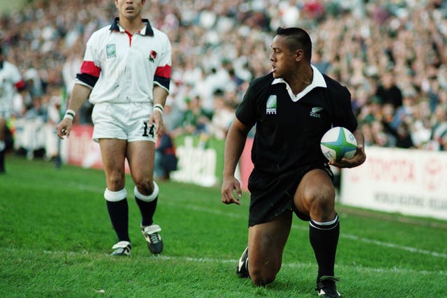 Jonah Lomu crosses the line against England at the 1995 Rugby World Cup