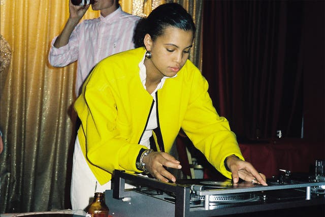 Neneh Cherry on the decks at The Warwick Castle