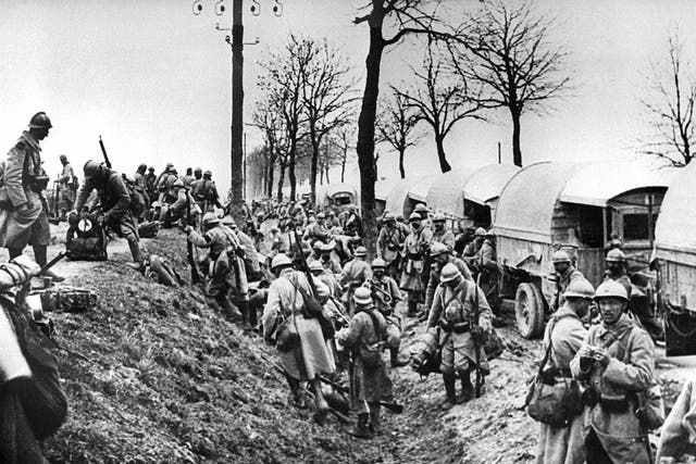 Eternal warriors: French soldiers near Verdun battlefield, eastern France, 1916