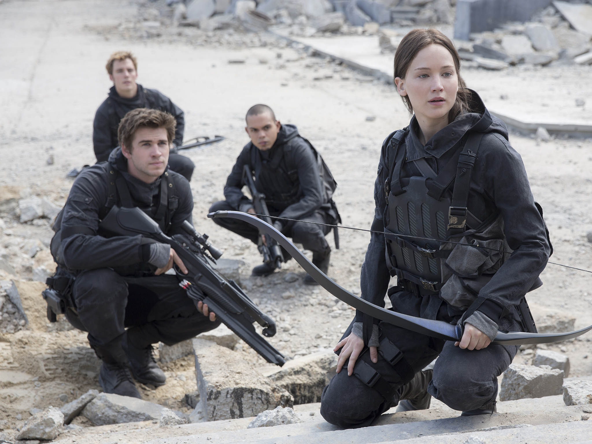 Liam Hemsworth with Jennifer Lawrence in The Hunger Games: Mockingjay – Part 2