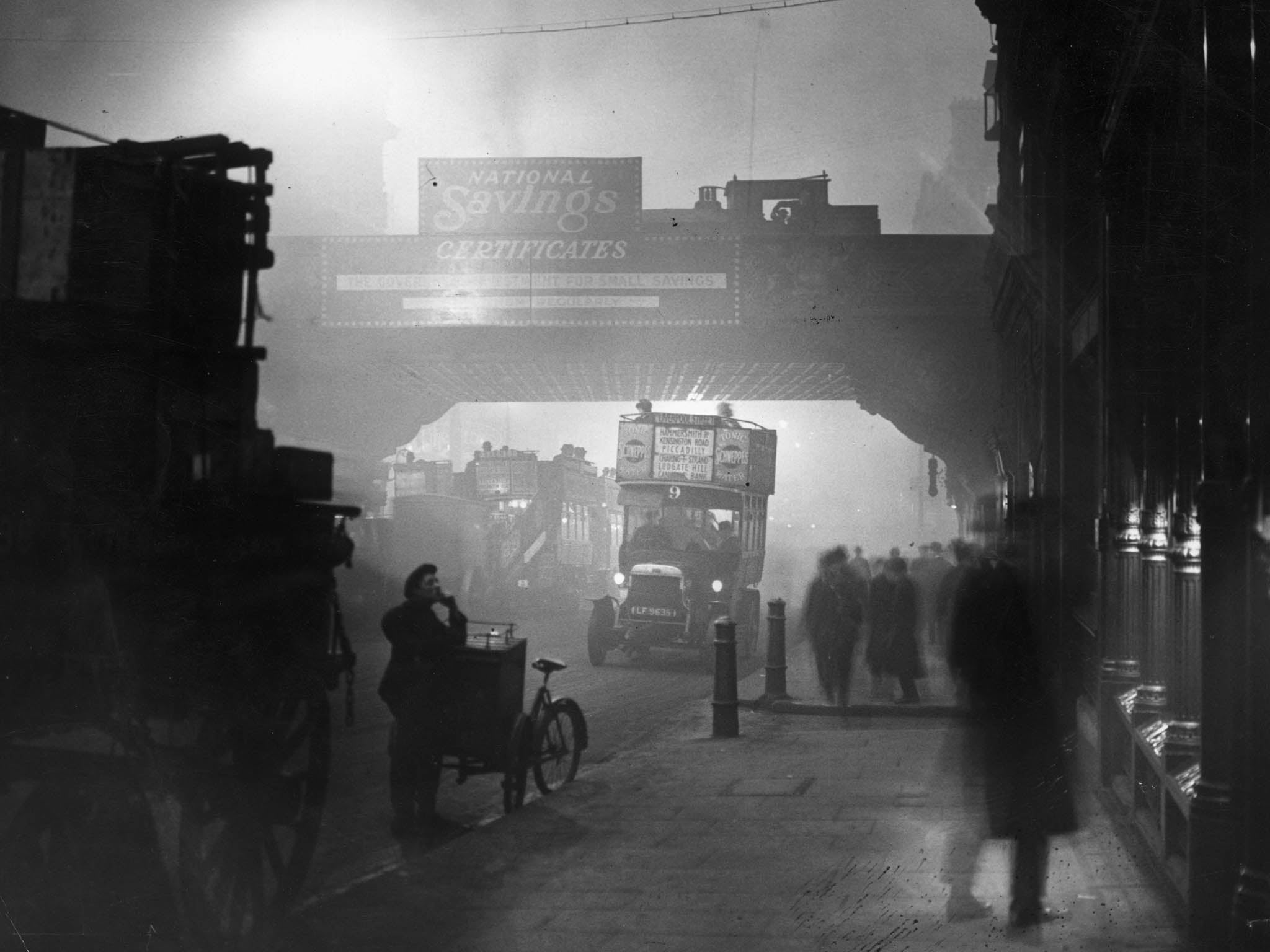 November 1922: Fog at Ludgate Circus, London