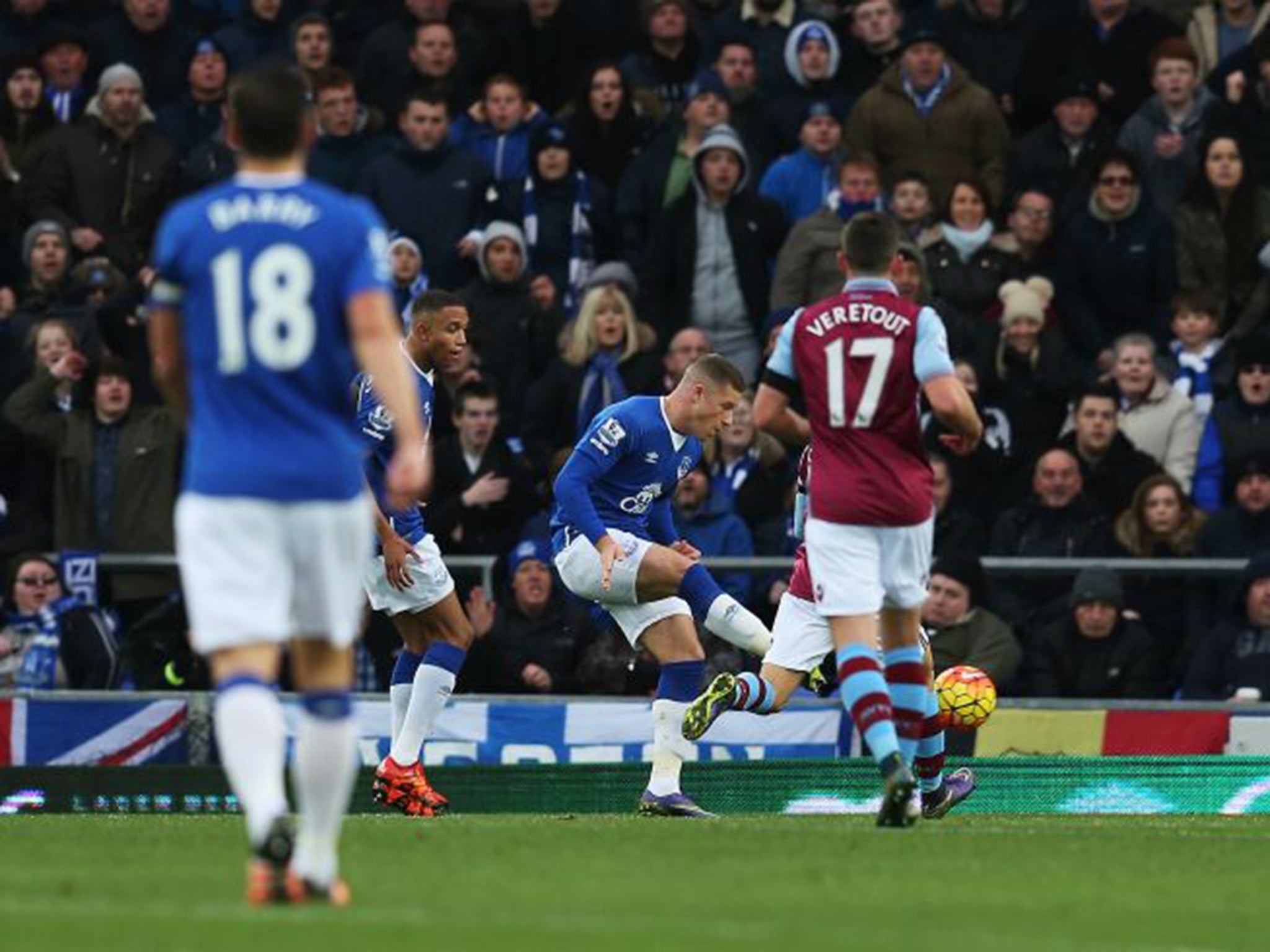 Ross Barkley opens the scoring for Everton