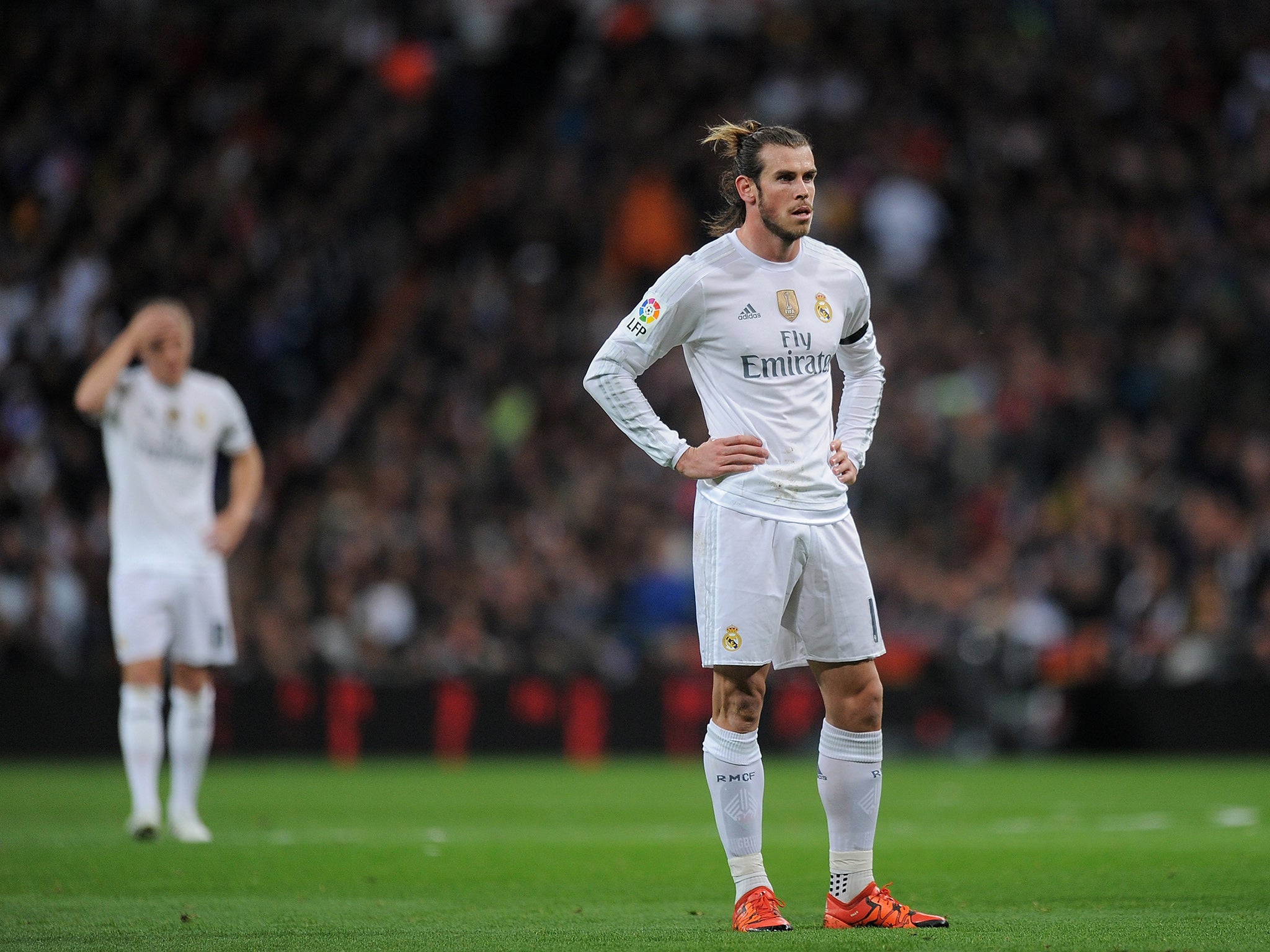 Gareth Bale reacts during Real Madrid's 4-0 defeat by Barcelona
