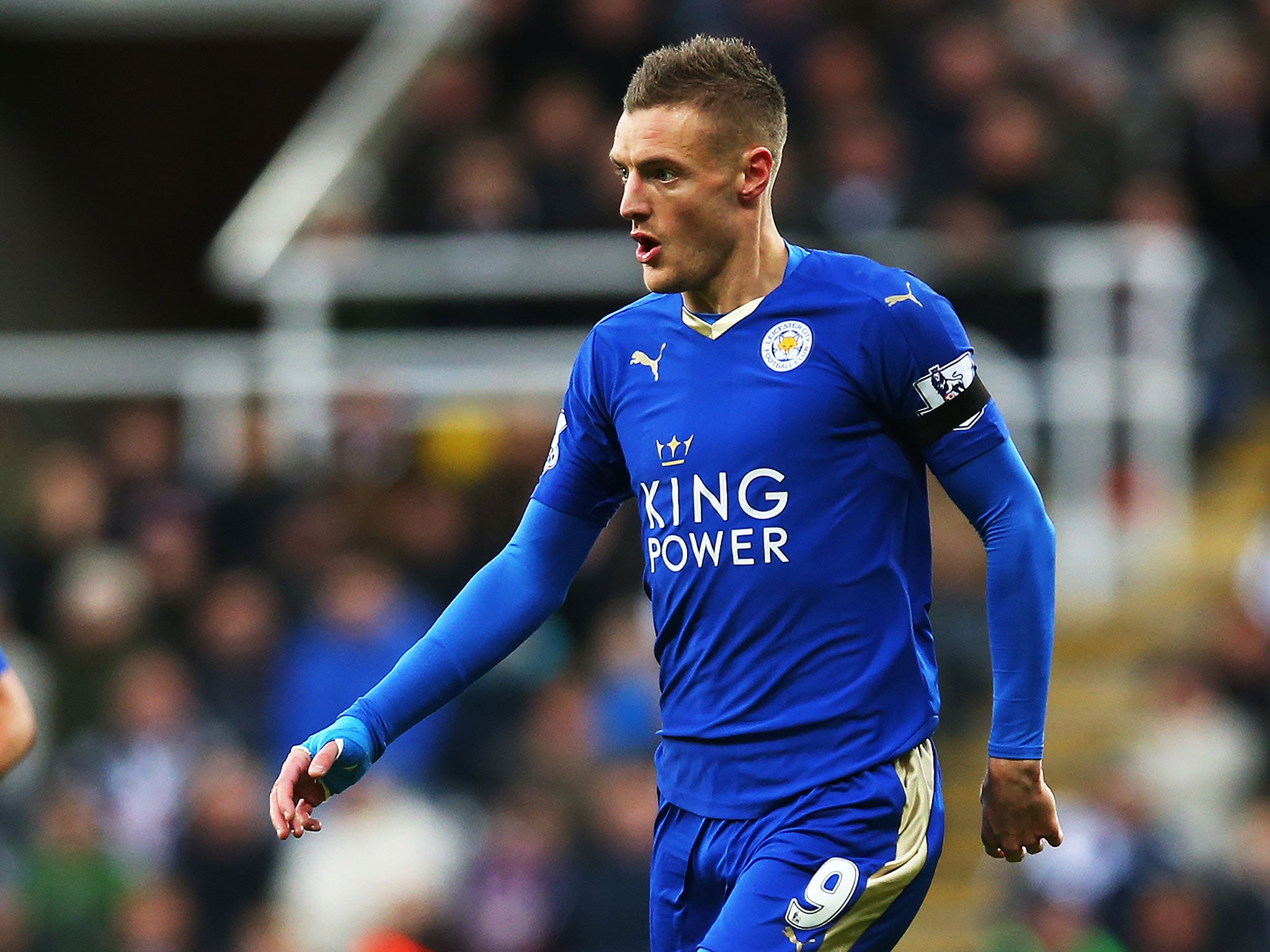 Jamie Vardy scored in his tenth consecutive Premier League outing for Leicester