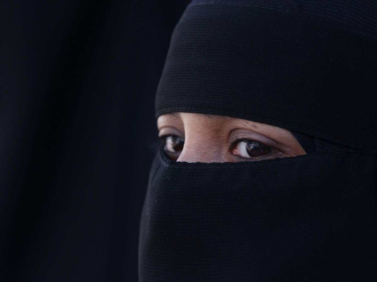 West Midlands Police may let Muslim officers wear burqas and niqabs in ...