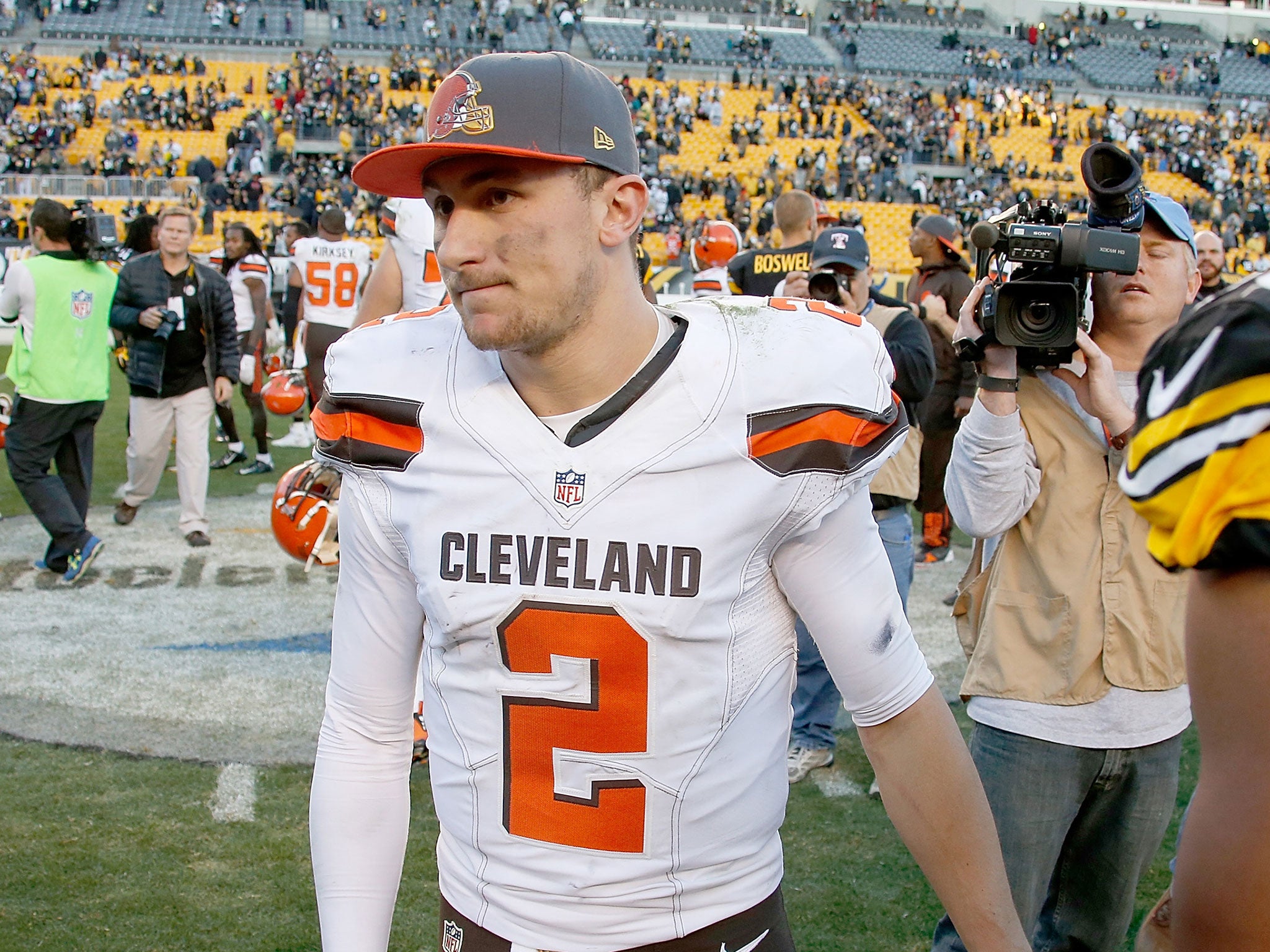 Johnny Manziel dropped as Cleveland Browns starting quarterback after  'two-day bender', The Independent