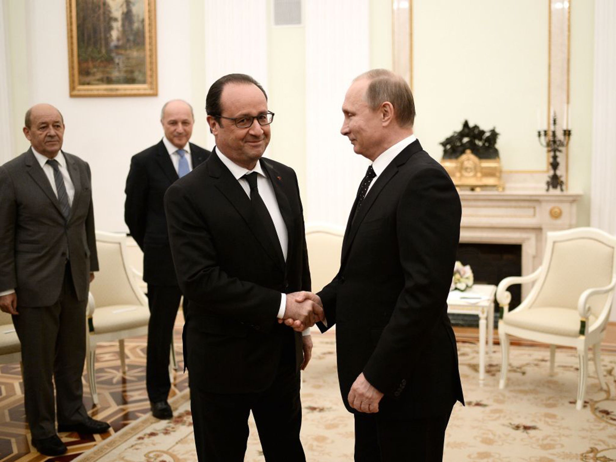 Vladimir Putin welcomes François Hollande to the Kremlin on Thursday