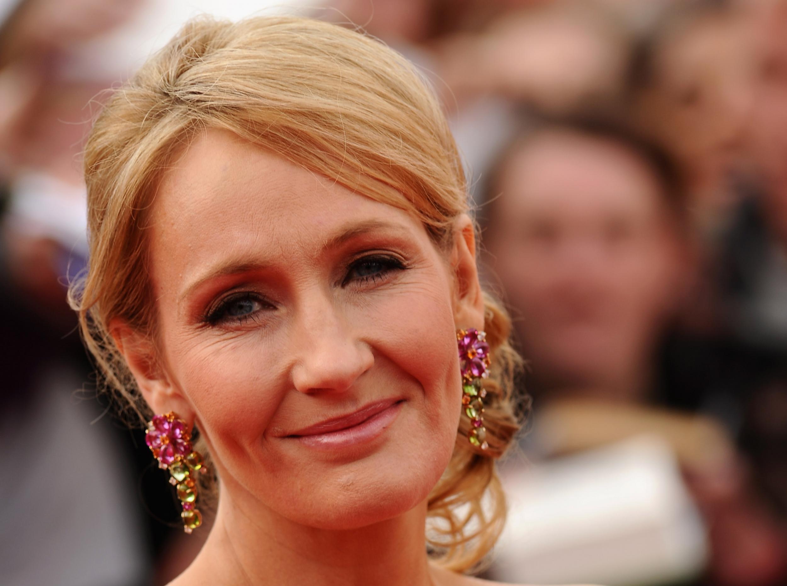 JK Rowling has history of challenging her trolls