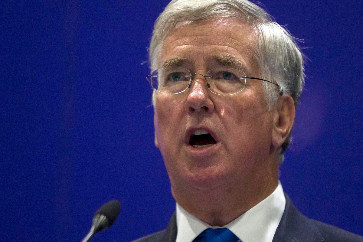 Michael Fallon warns Paris-style terror attacks could ‘easily’ happen ...