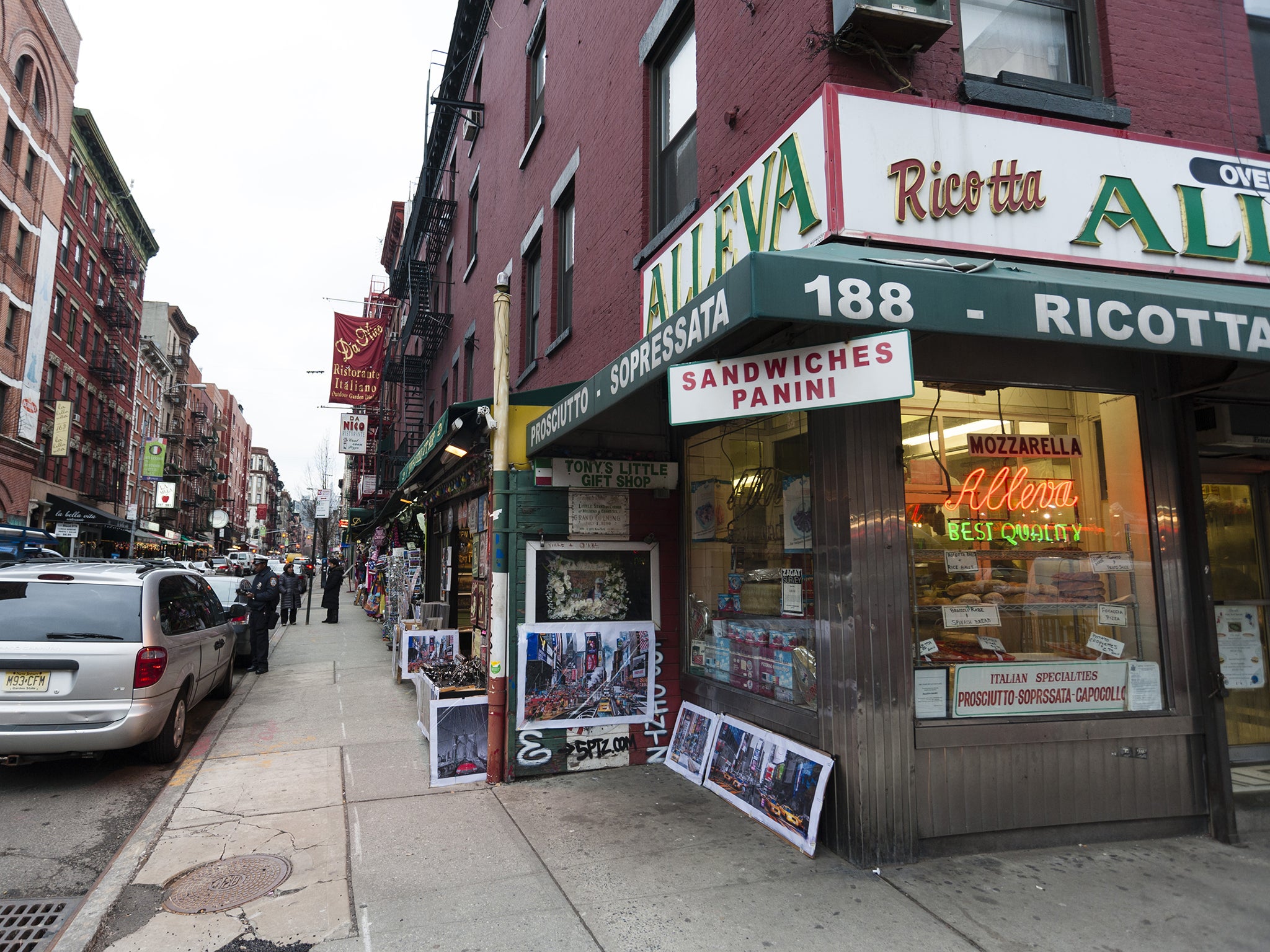 Little italy садовая ул 5 фото Little Italy: End of an era for American Mafia as hipsters tour New York City st