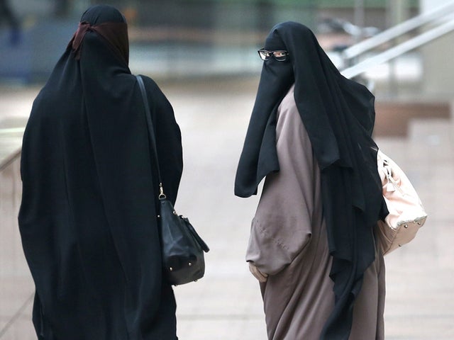 European Parliaments Biggest Political Group Calls For Eu Wide Ban On Islamic Face Veils The