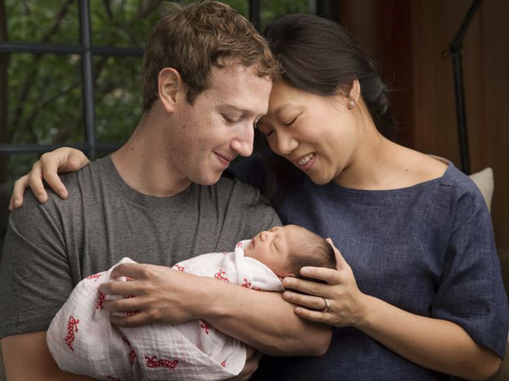 Beby Andreap Xxx - Mark Zuckerberg posts photos of him changing his daughter's ...