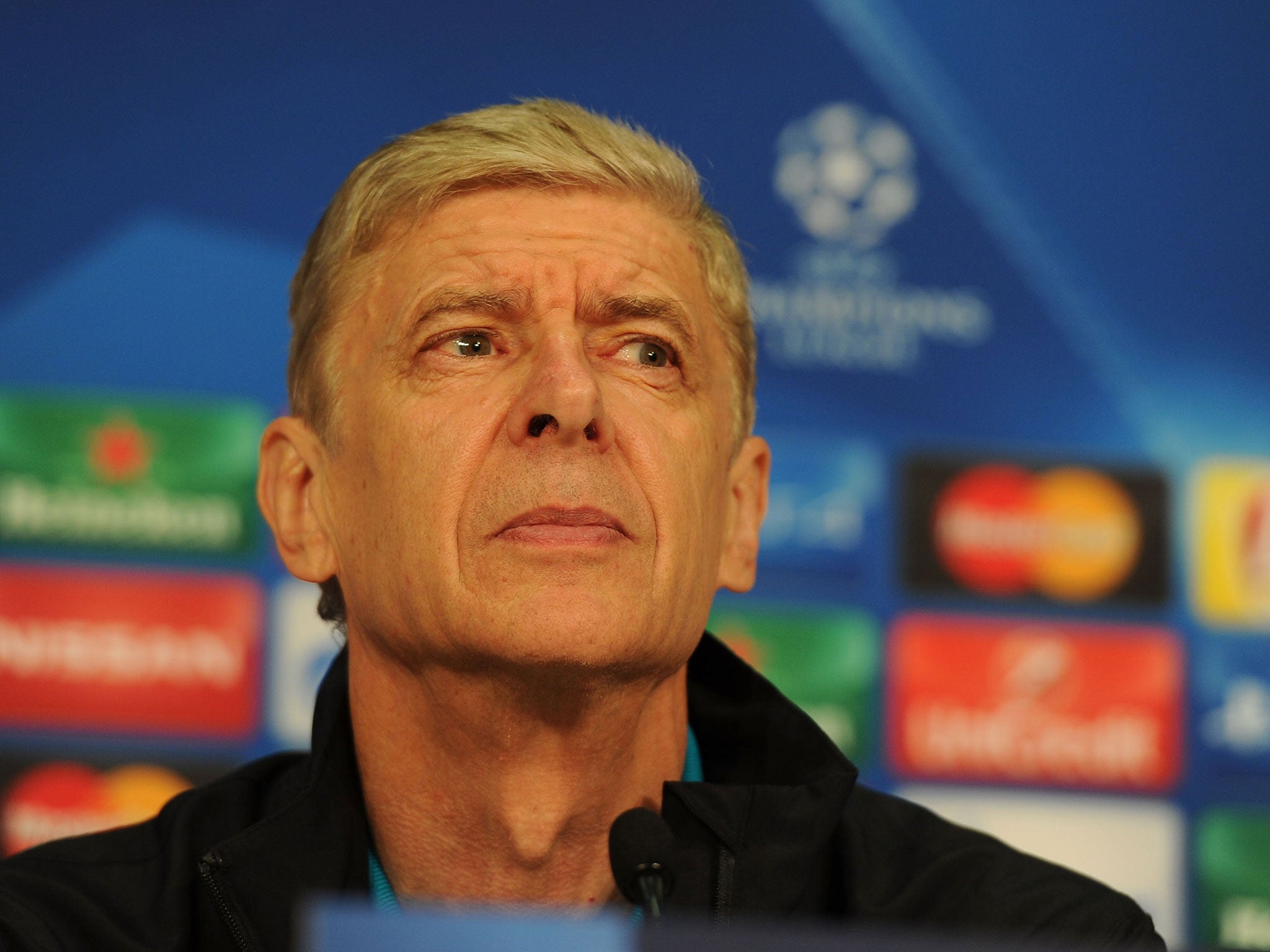 Arsene Wenger has defender Arsenal's injury track record