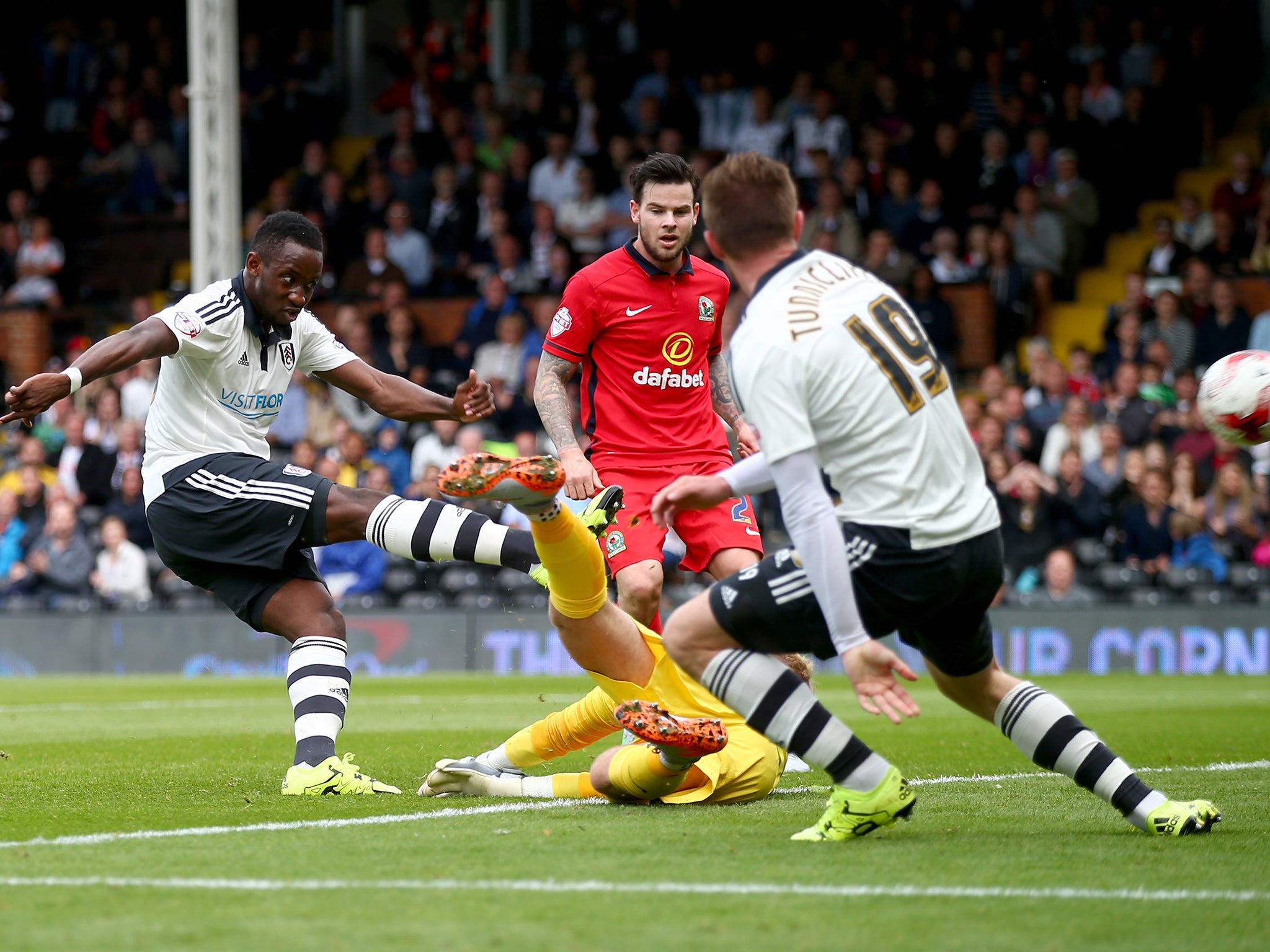 Moussa Dembele scores for Fulham against Blackburn
