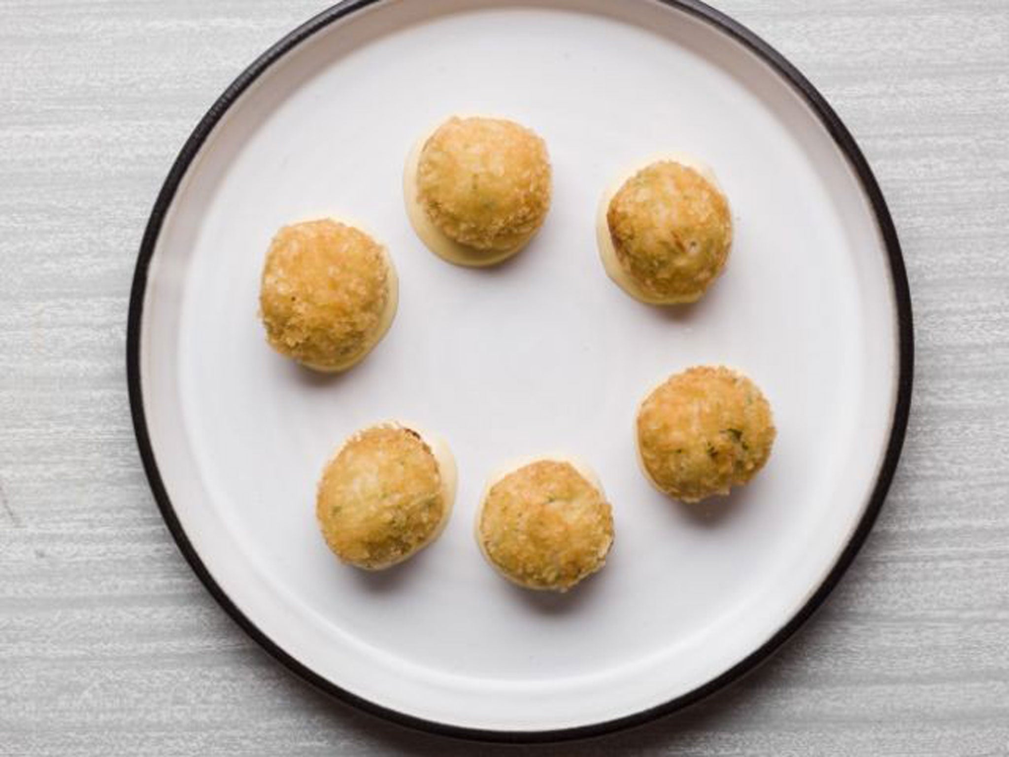 Smoked salmon croquettes with horseradish mayonnaise