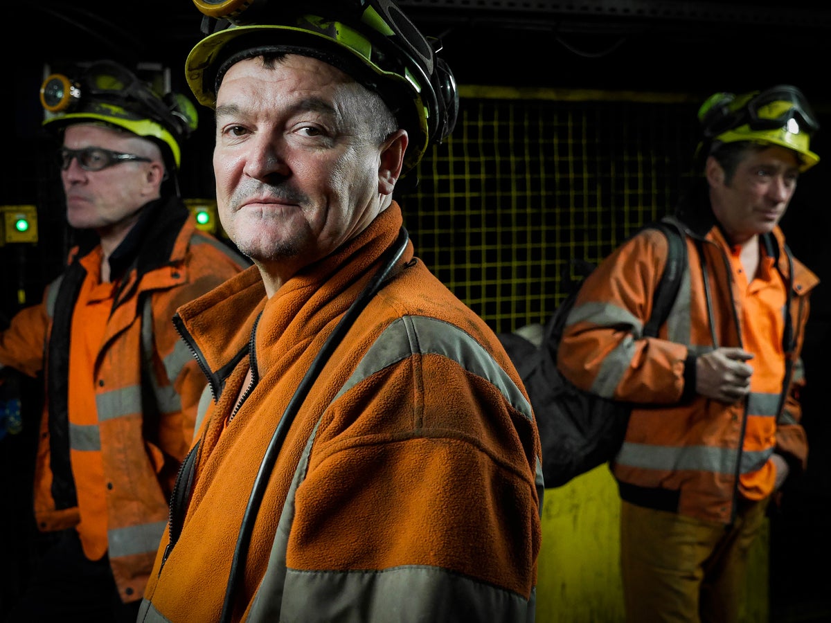 kellingley-colliery-miners-work-final-shifts-at-britain-s-last-deep-coal-mine-the-independent-the-independent