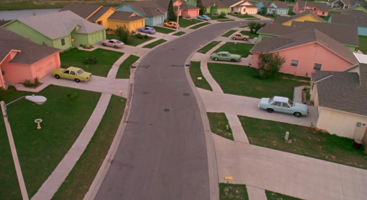 Heres What The Edward Scissorhands Suburb Looks Like 25 Years On The Independent