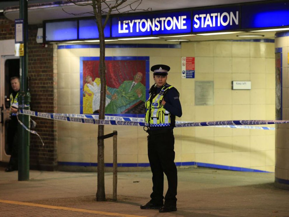 Leytonstone attack Travellers 'crowded round stabbing victim to protect him while assailant was