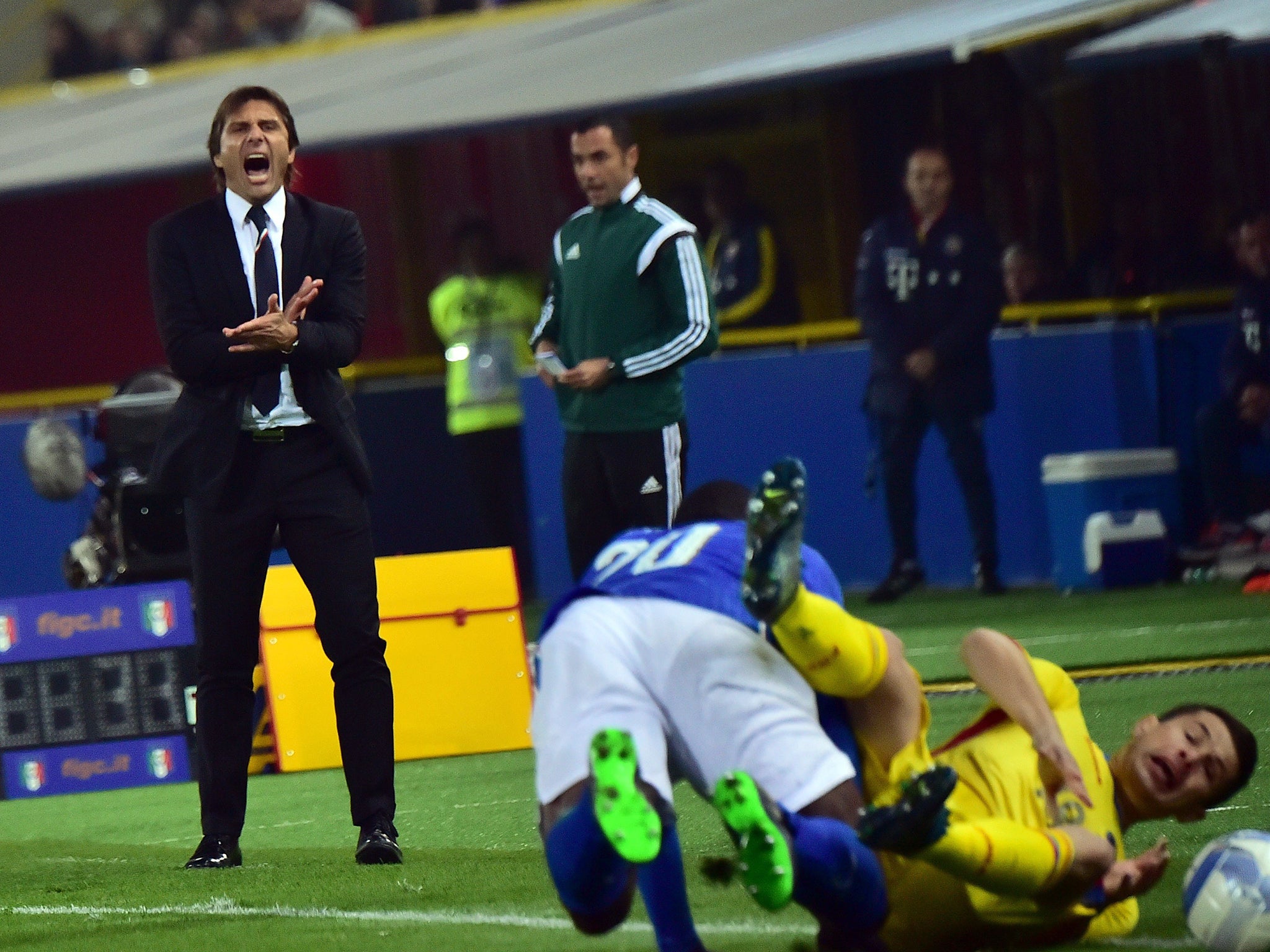 Antonio Conte: The next great Italian manager - Black & White & Read All  Over