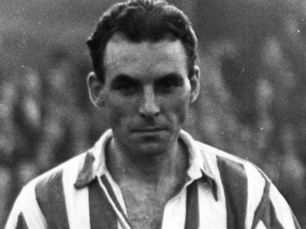 Johnny Paton: Energetic left-winger believed to be the oldest surviving ...