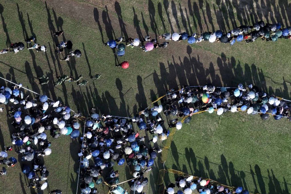 The science of queuing: What robots can tell us about standing in line ...