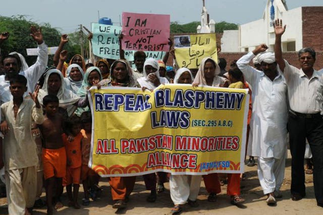 Christian villagers protest against blasphemy laws