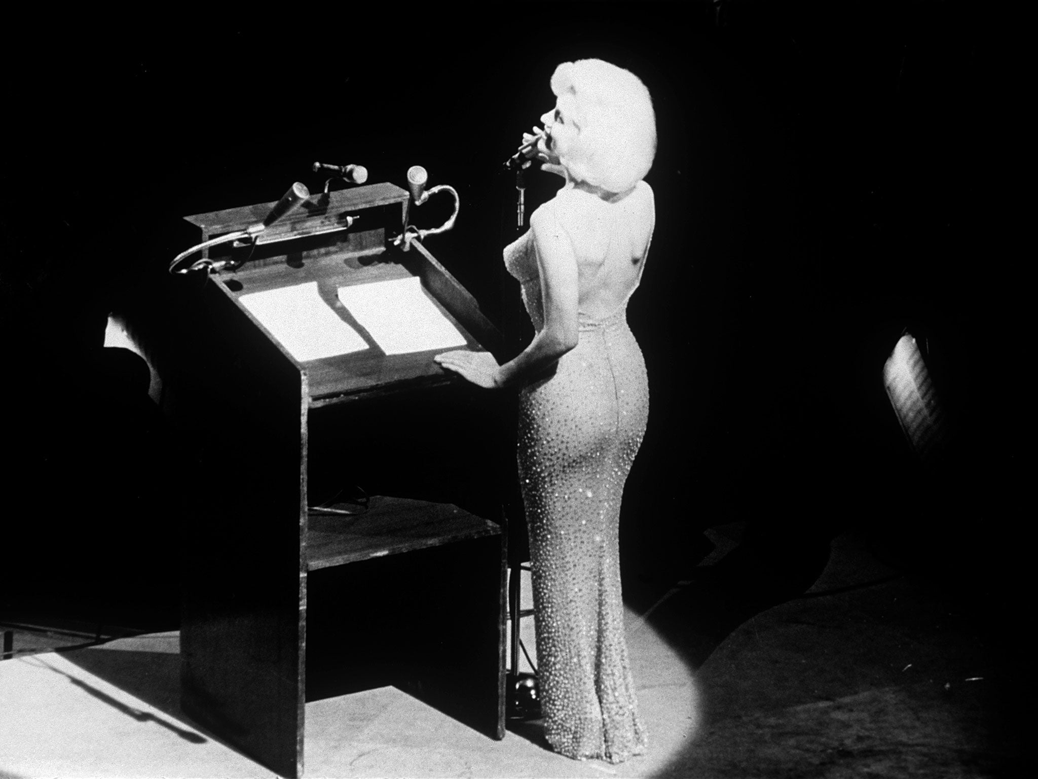 Marilyn Monroe sings "Happy Birthday" during a celebration in New York's Madison Square Garden on May 19, 1962 to mark President John F. Kennedy's upcoming 45th birthday