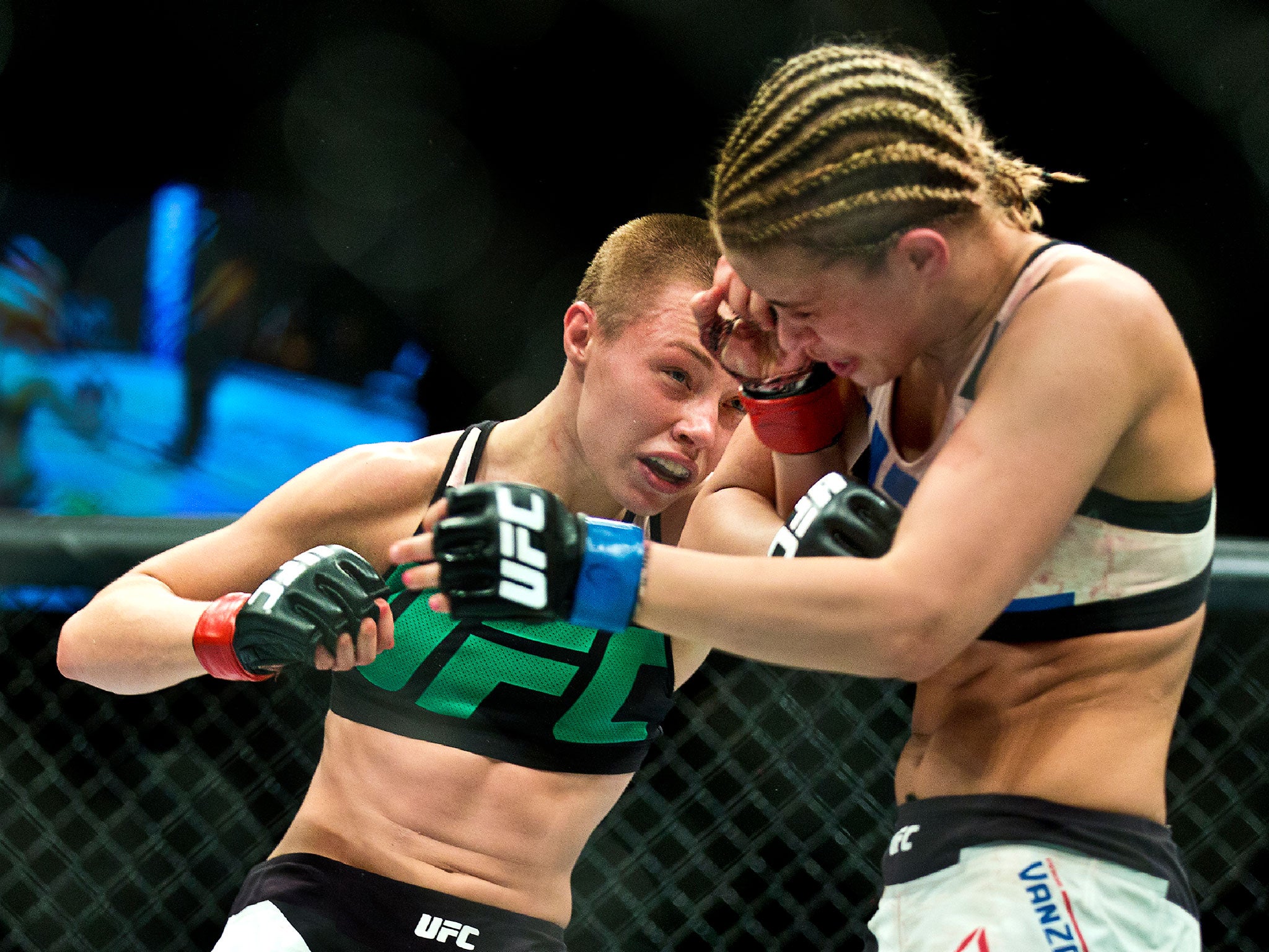 Rose Namajunas defeated Paige VanZant by submission
