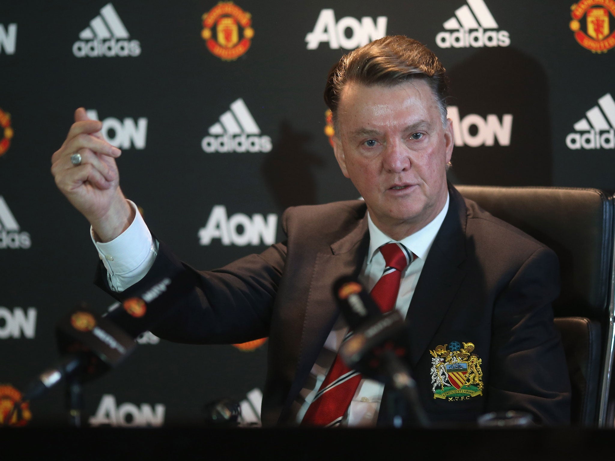 Manchester United manager Louis van Gaal says he is still the right man to lead the club