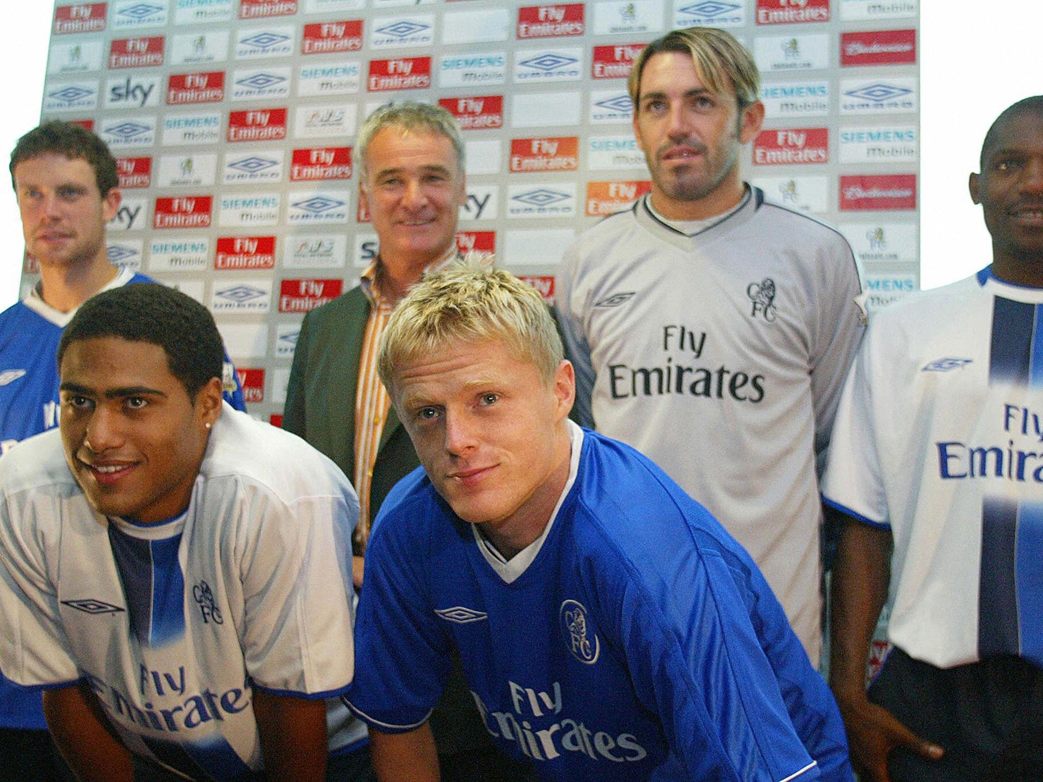 Claudio Rainieri (Back 2nd L) stands with his newest players Glen Johnson ( Front L), Damien Duff (Front R), Wayne Bridge (Back L), Marco Ambrosio ( Back 2nd R), and Geremi in August 2003