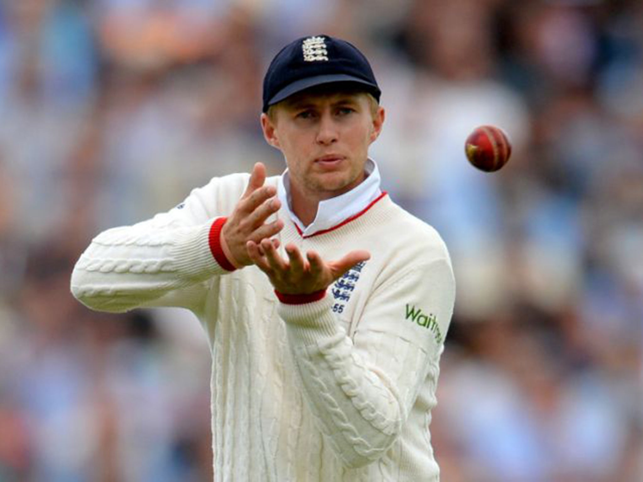 Joe Root said that Trevor Bayliss was good at controlling emotions in the dressing room
