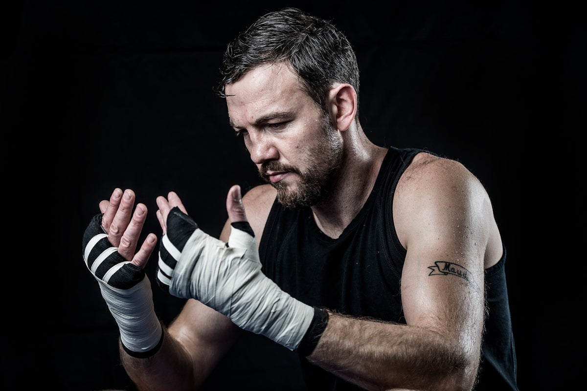 Andy Lee: Boxer from same traveller community as Tyson Fury retains ...