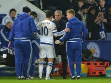 Hazard makes swift exit for Chelsea after incident with Vardy 