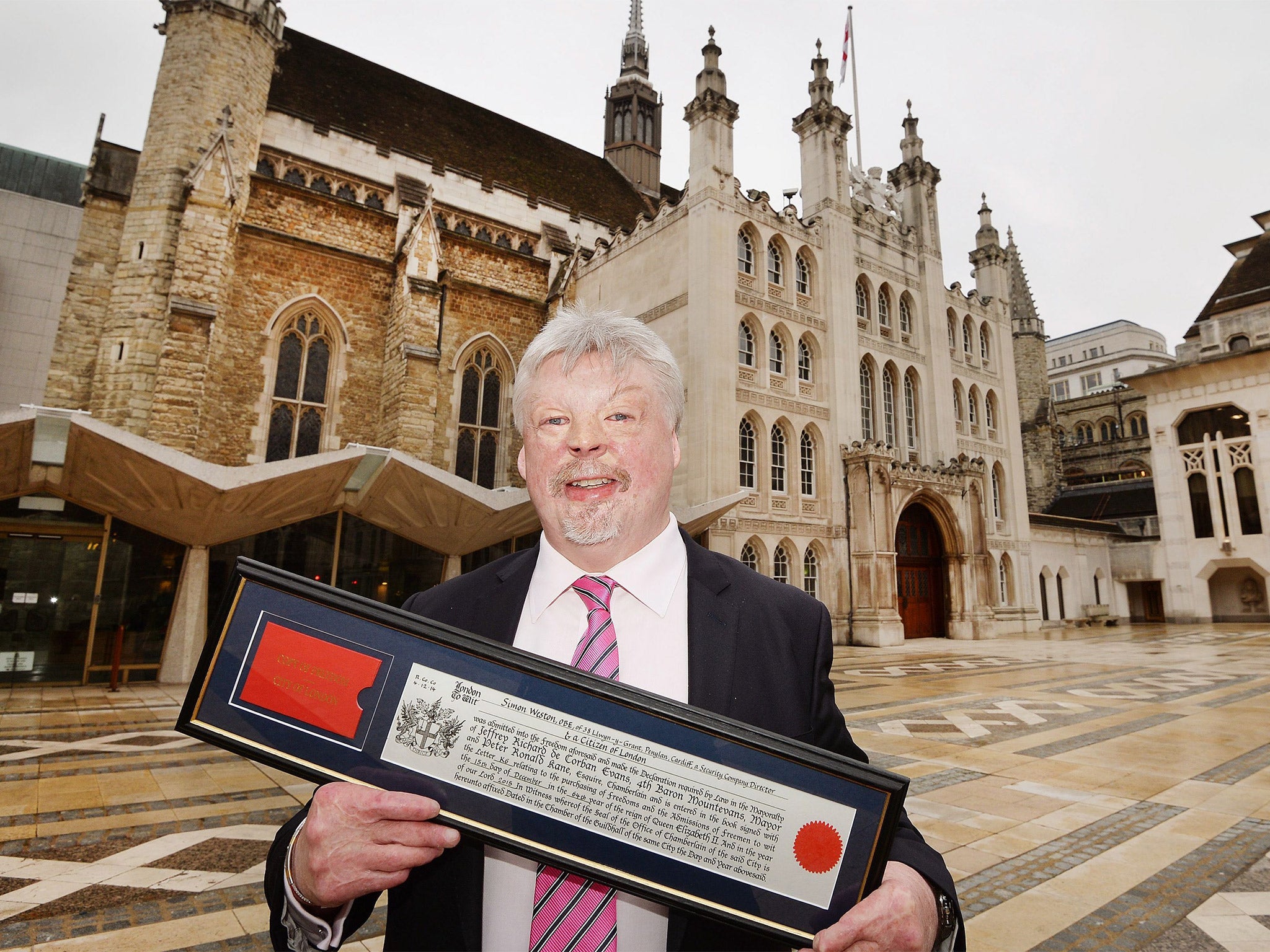 Falkland Islands veteran Simon Weston received the Freedom of the City of London during a ceremony at the Guildhall in London