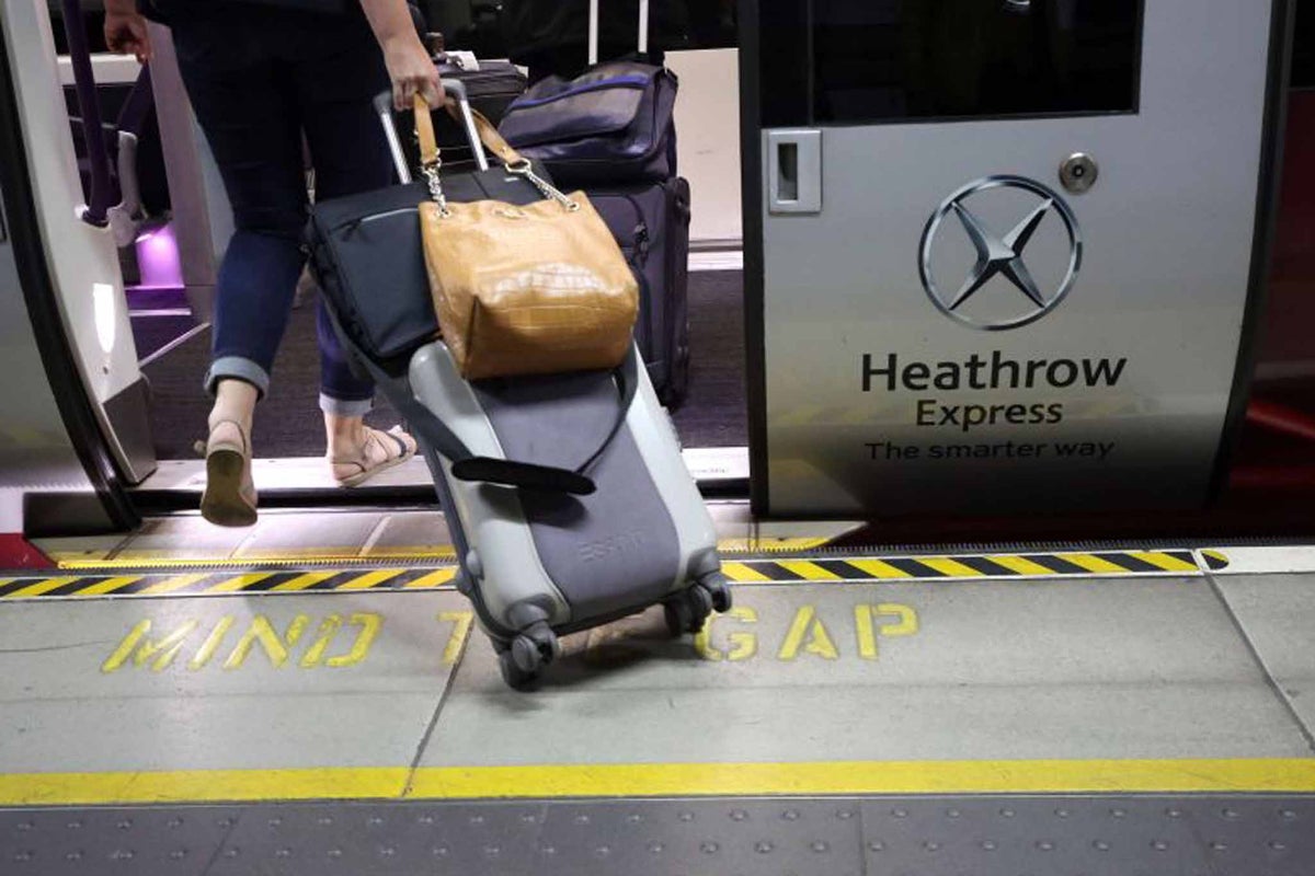Major travel disruption to and from Heathrow airport after burst pipe halts trains
