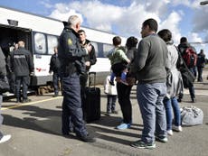 Refugee crisis: Denmark wants to seize jewellery and cash from asylum seekers
