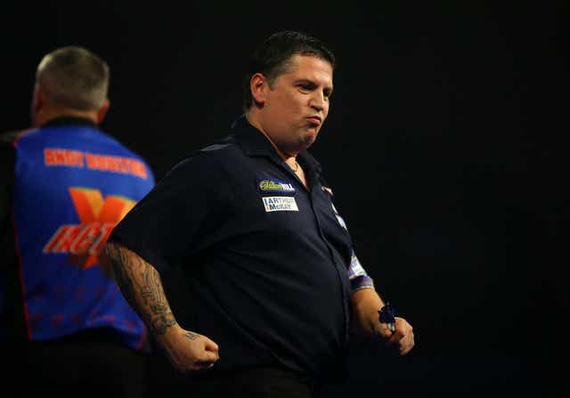 Gary Anderson celebrates victory over qualifier Andy Boulton