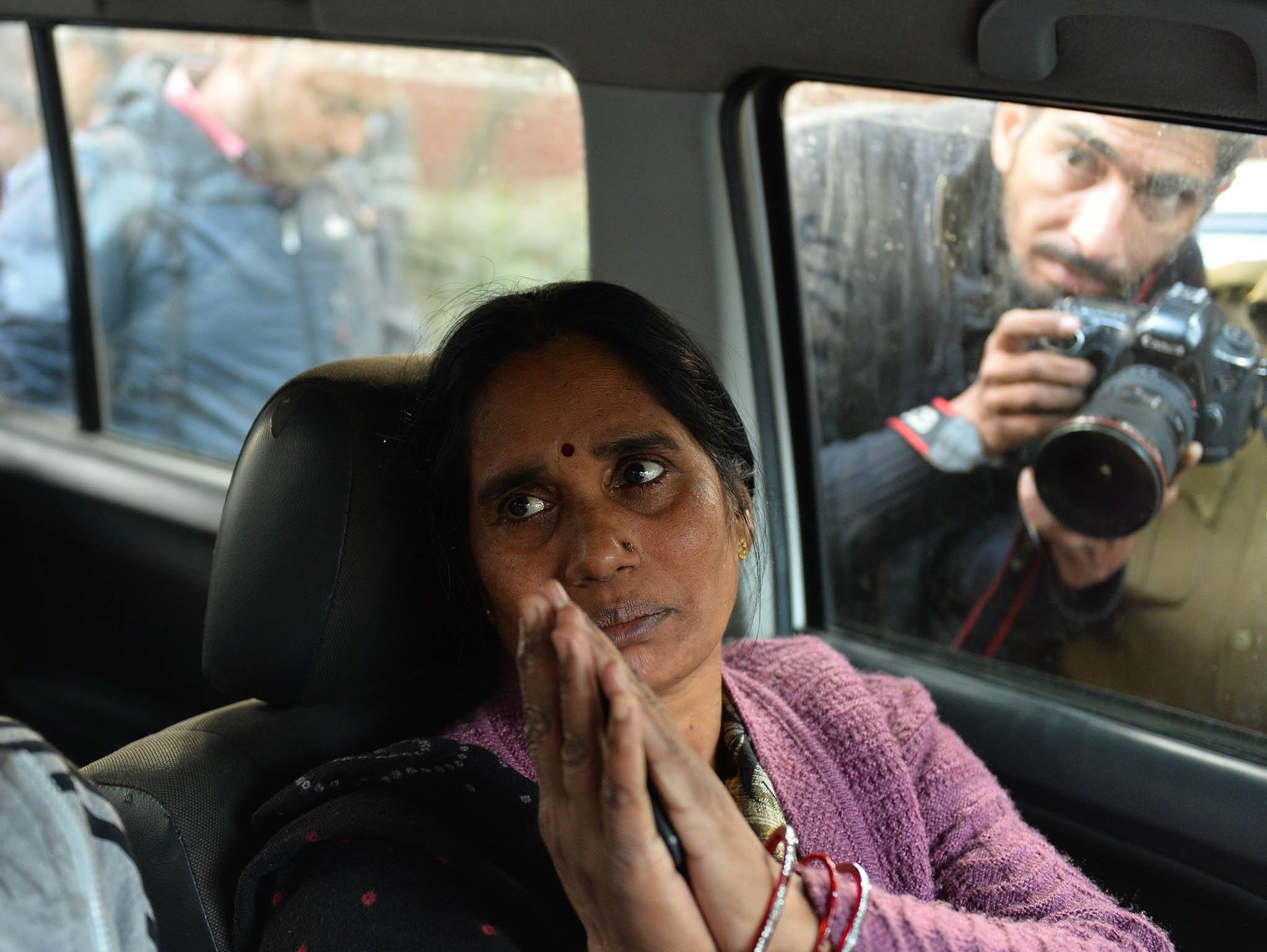 The mother of Indian gang rape victim 'Nirbhaya' before the protest of held to protest the release of a juvenile rapist